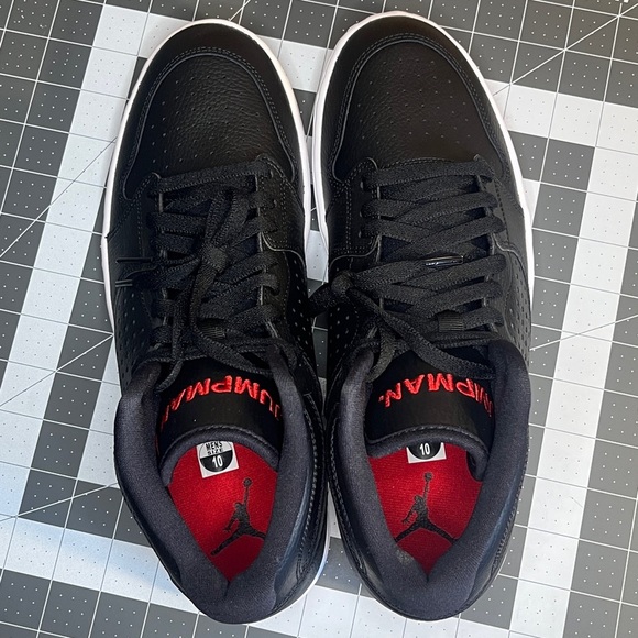 Jordan
‘ACCESS BRED’
Brand new
NWOT - Picture 6 of 9